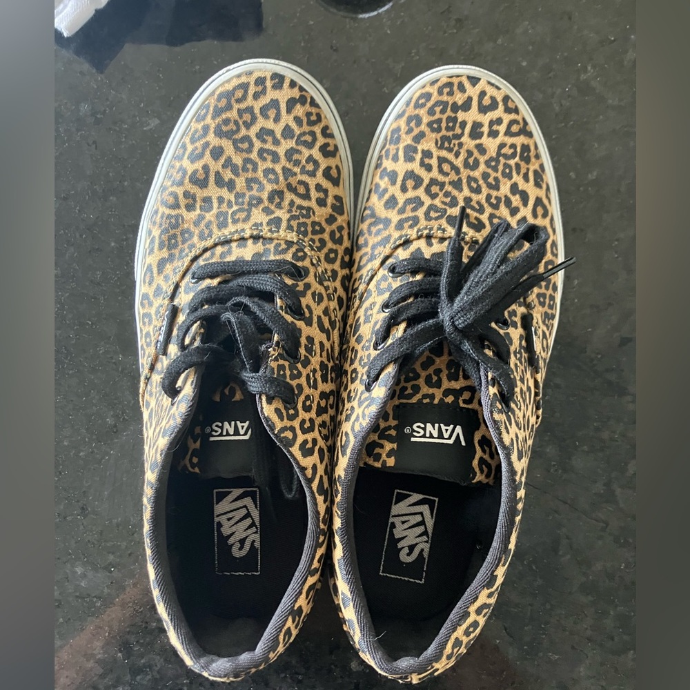 Vans cheetah print shoes. Size 5 Missy (Youth.)